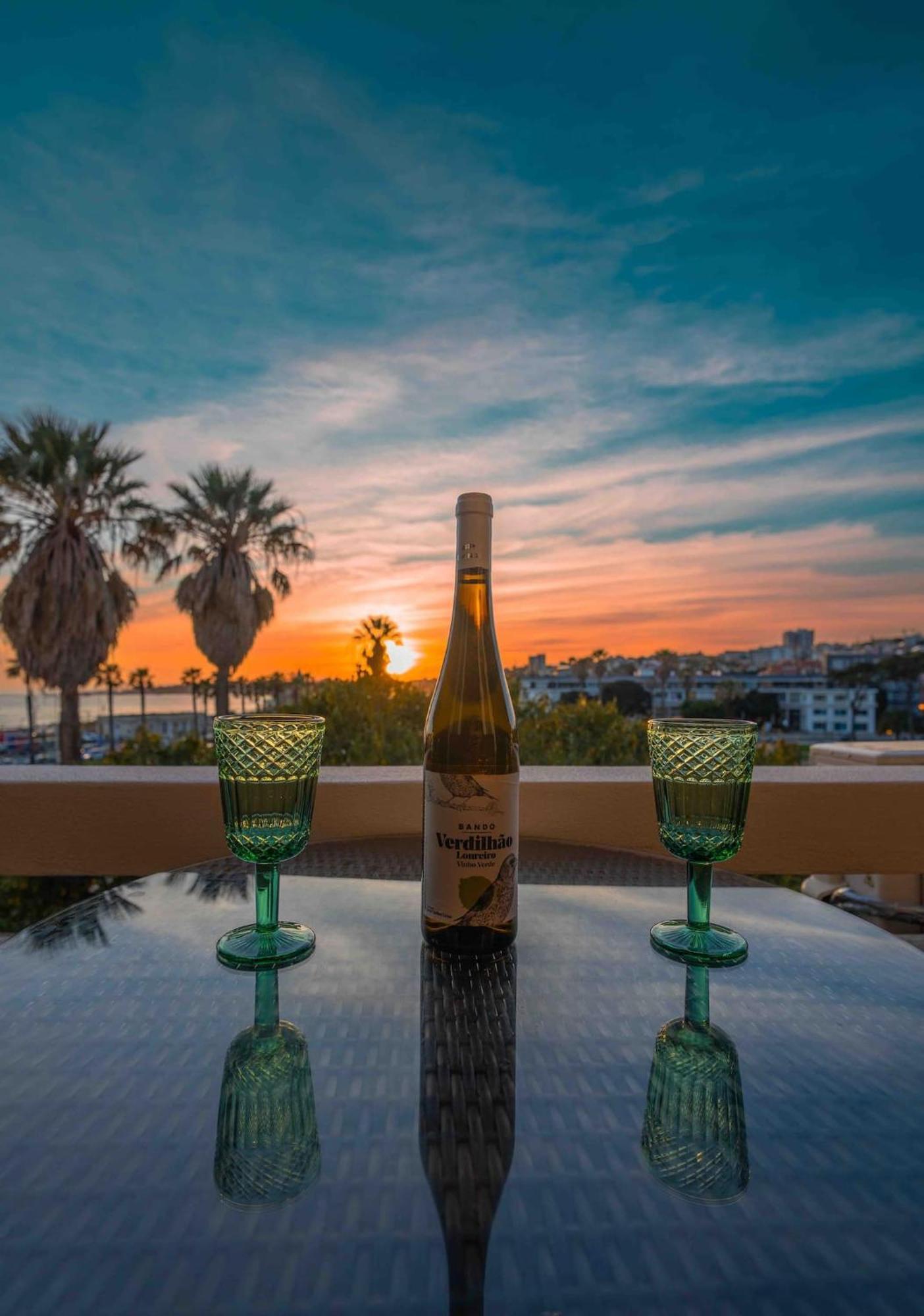 Sea View W Balcony 2 Mins Walk To Beach & Casino Estoril Luaran gambar